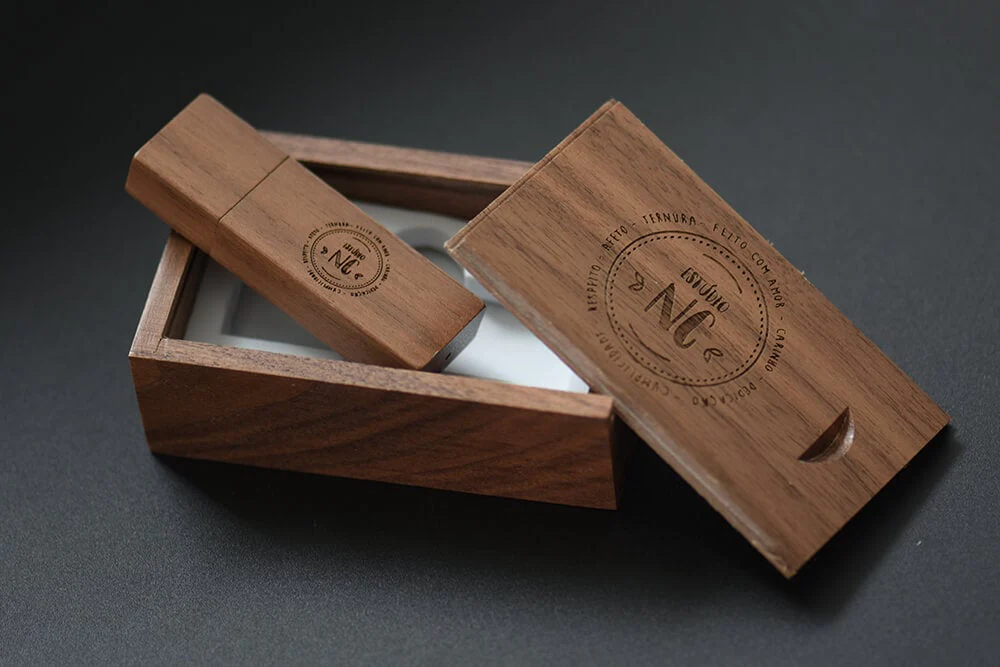 Artisan Moroccan Leather USB Drive – Handcrafted Cover &amp; Gift Box